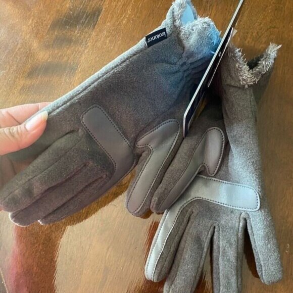 isotoner Women's Stretch Fleece Gloves with Microluxe and Smart Touch Technology - Picture 3 of 16
